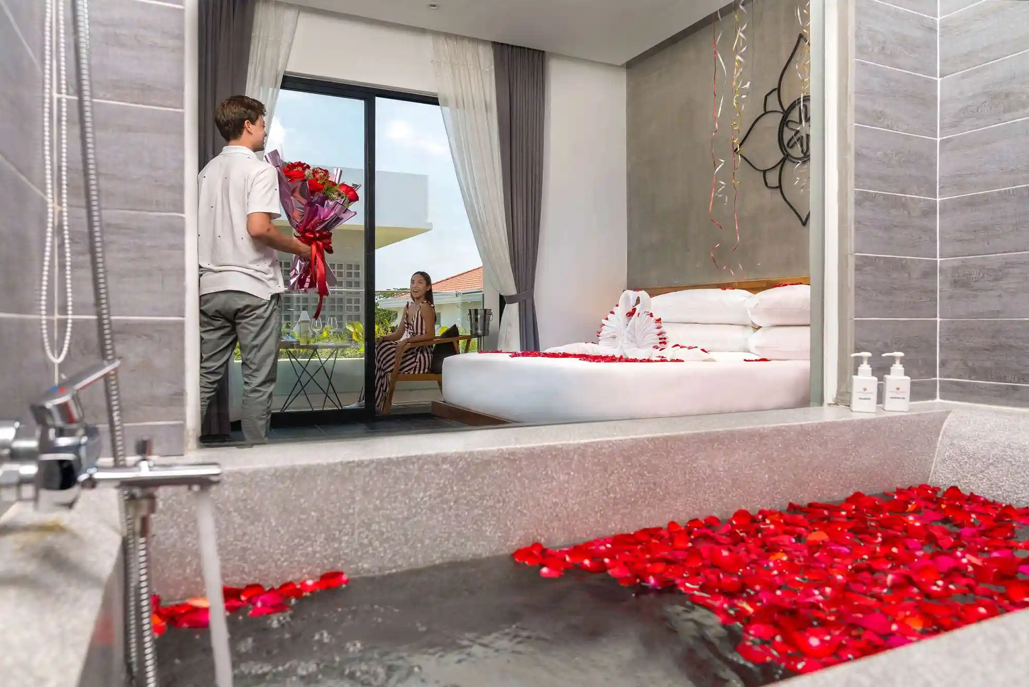 Honeymoon-Suite-Phka-Chan-2-1 Honeymoon suite